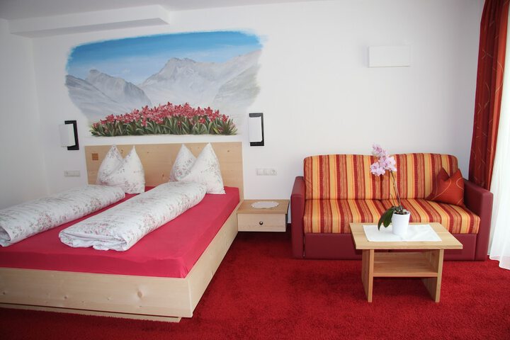 Room 27 of 71