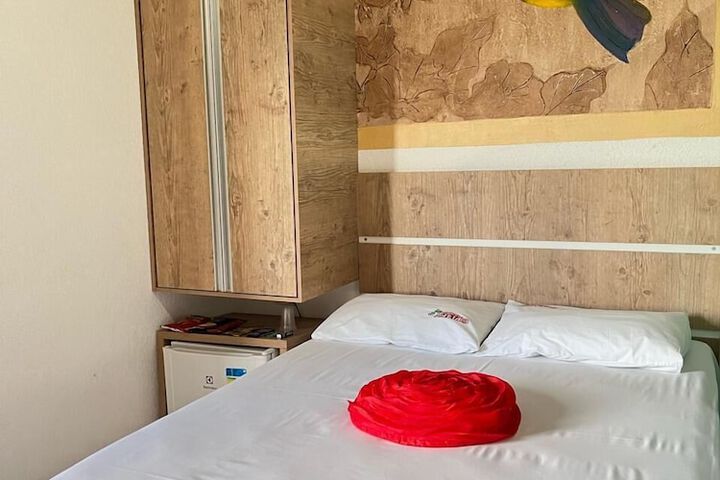 Room 2 of 16