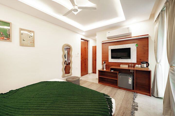 Room 18 of 35
