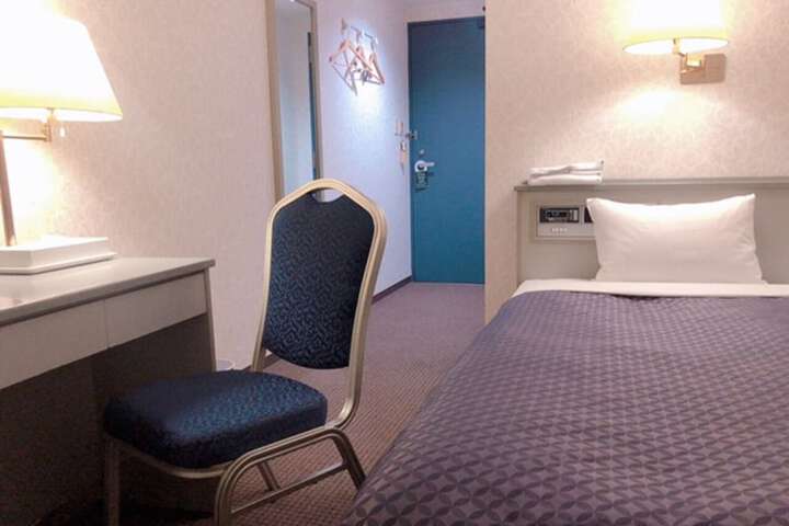 Room 11 of 44