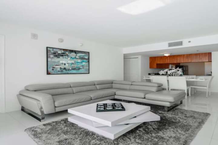 Room 82 of 177