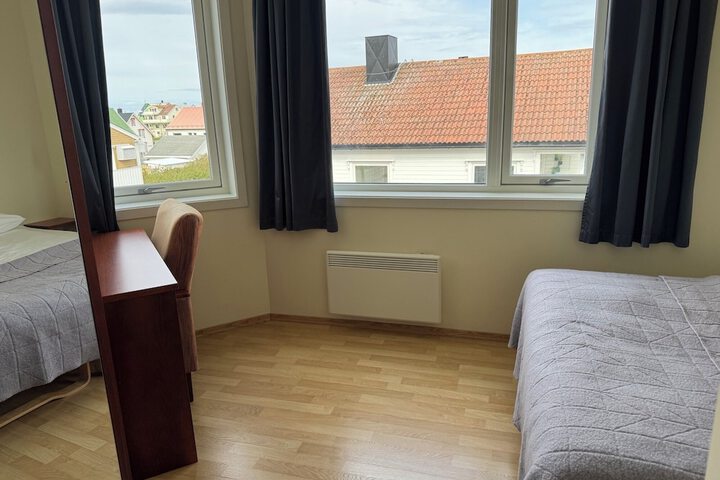 Room 17 of 34