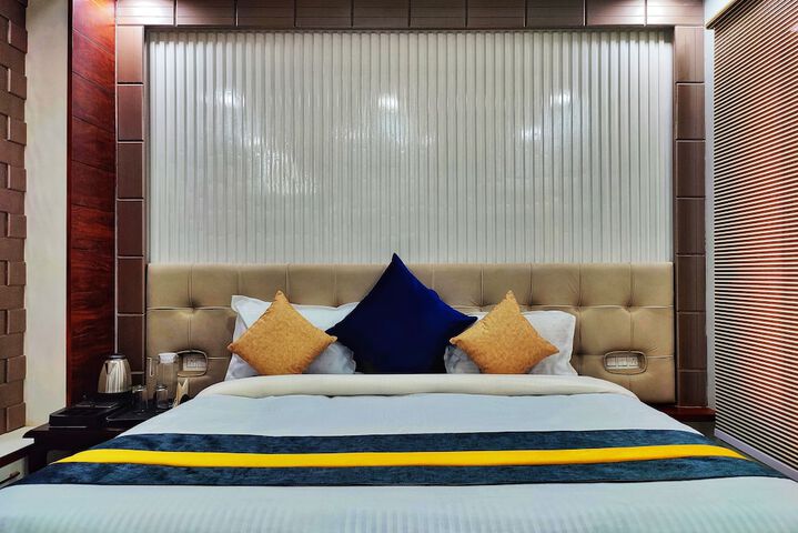 Room 30 of 63