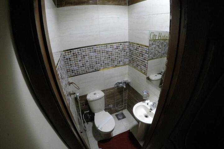 Room 26 of 33