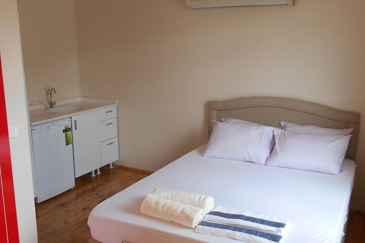 Room 3 of 17