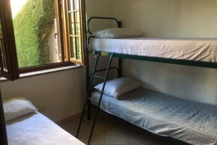 Room 12 of 60