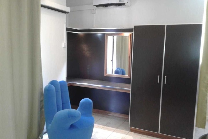 Room 3 of 45