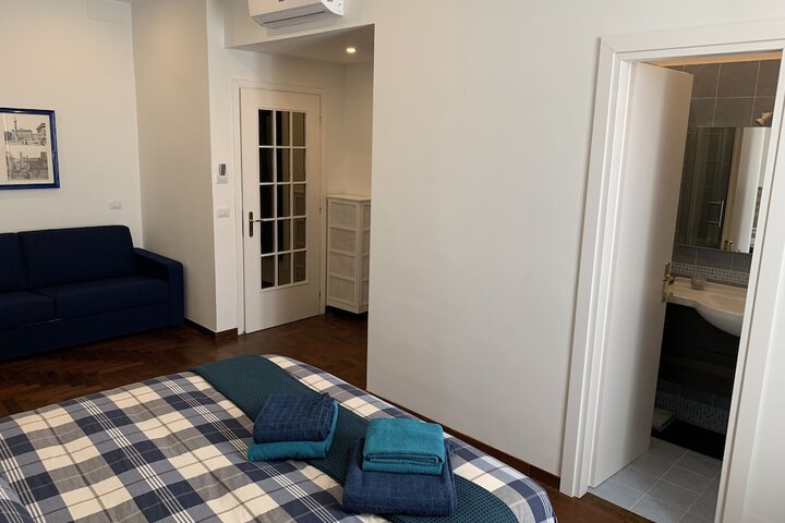 Room 18 of 27