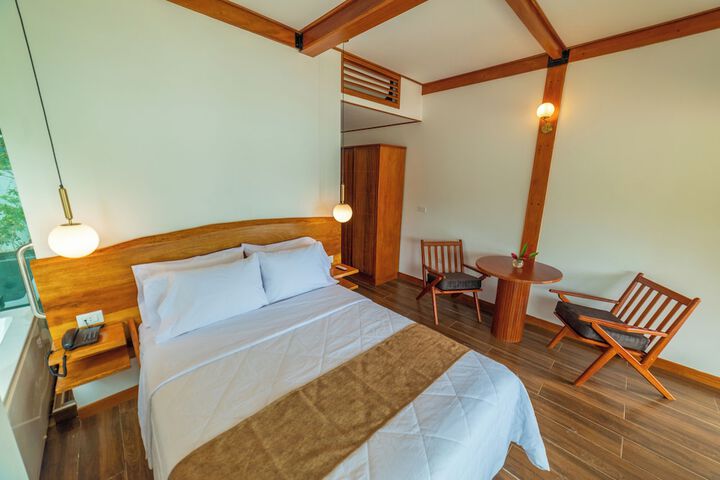 Room 13 of 30