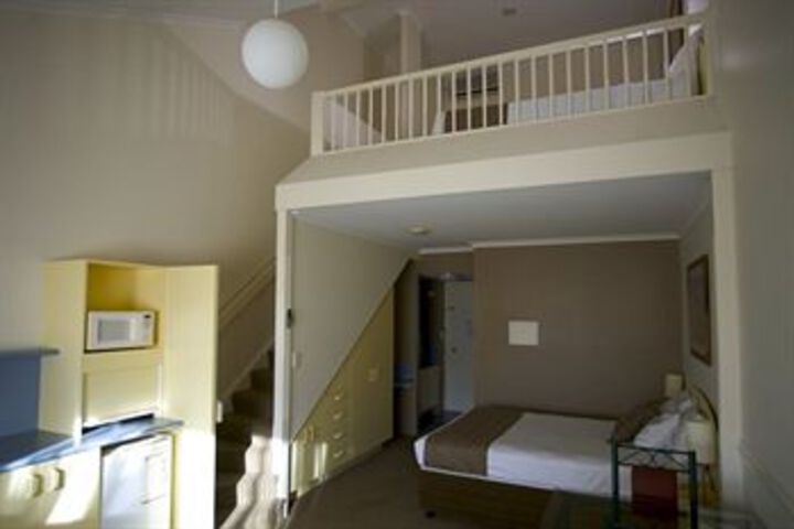 Room 22 of 49