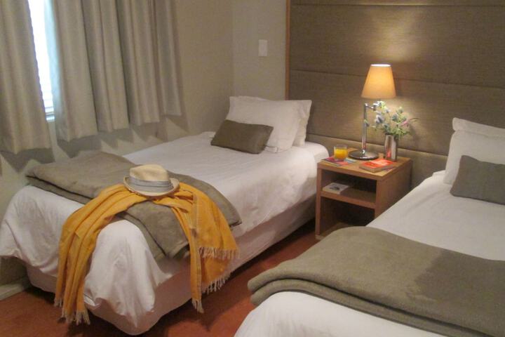 Room 4 of 32