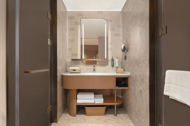 Room 29 of 49