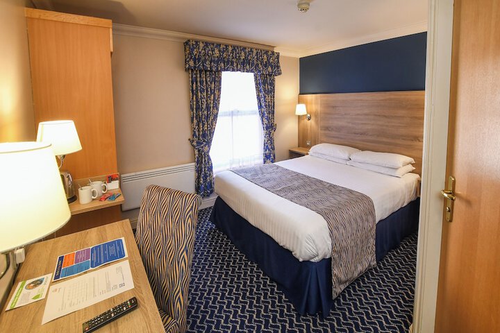 Room 49 of 216