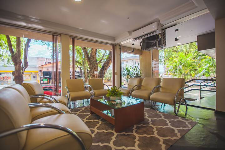 Entrance & Lobby