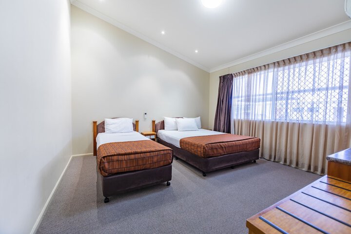 Room 16 of 78