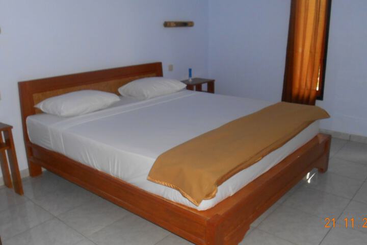 Room 4 of 69
