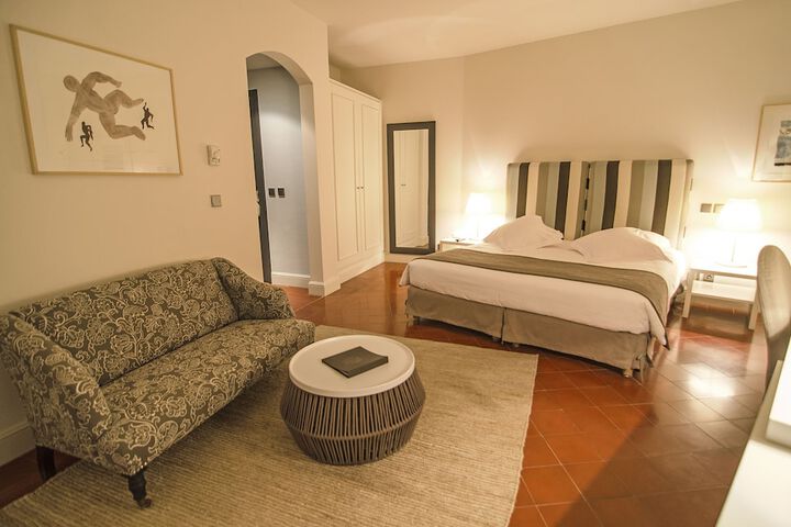 Room 2 of 50