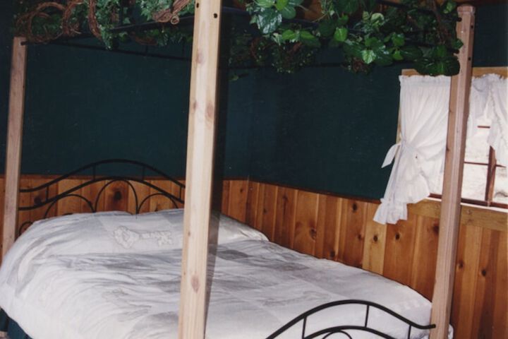 Room 14 of 40
