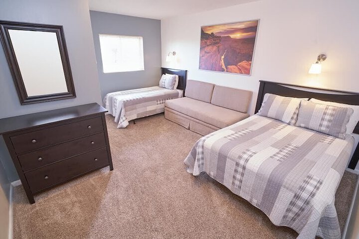 Room 9 of 31