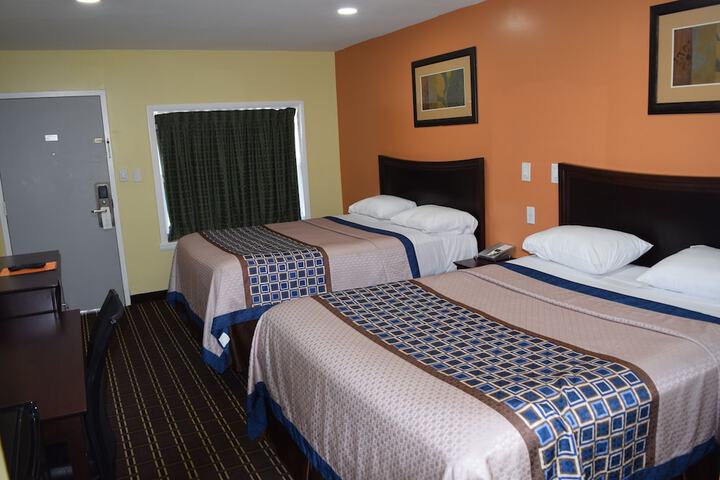1 Queen Bed (7 of 55)