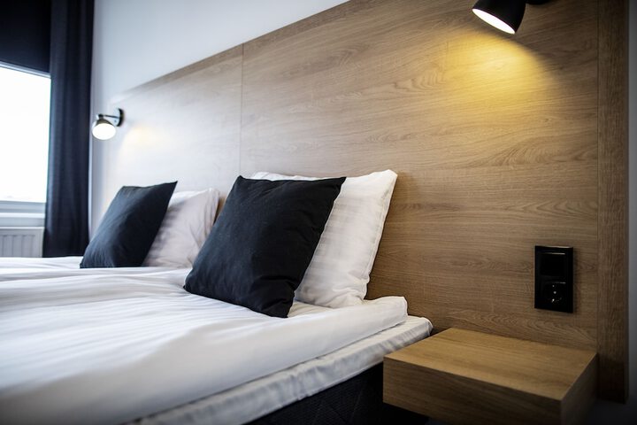 Room 53 of 114