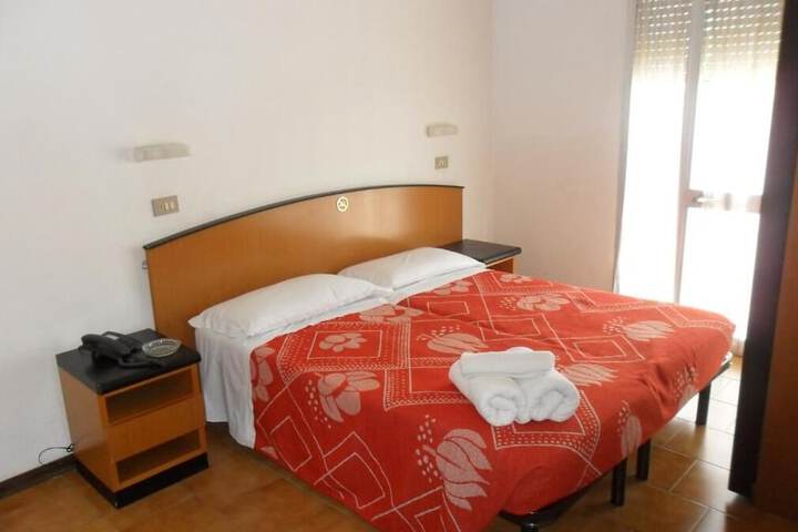 Room 8 of 23