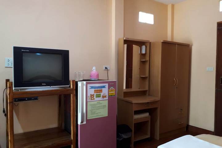 Room 12 of 23