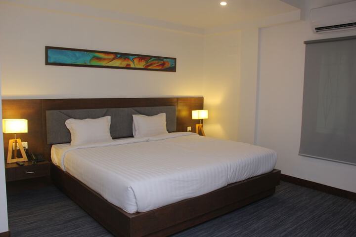 Room 19 of 38
