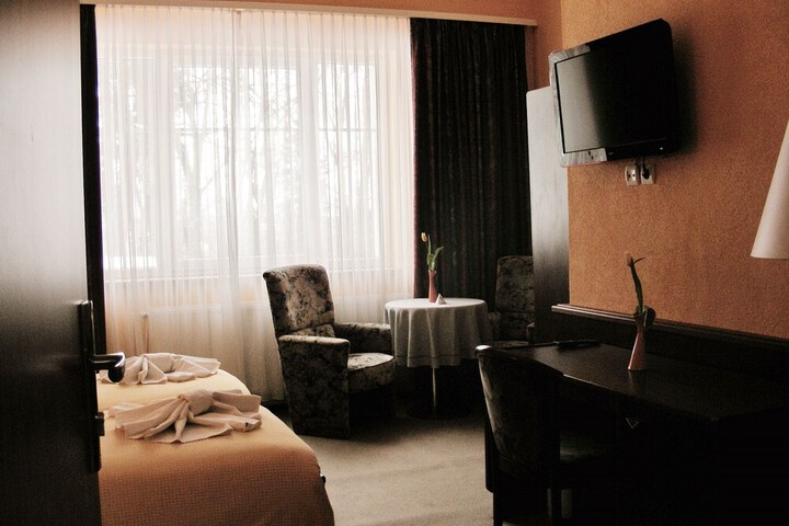 Room 8 of 57