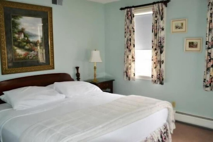 Room 21 of 43