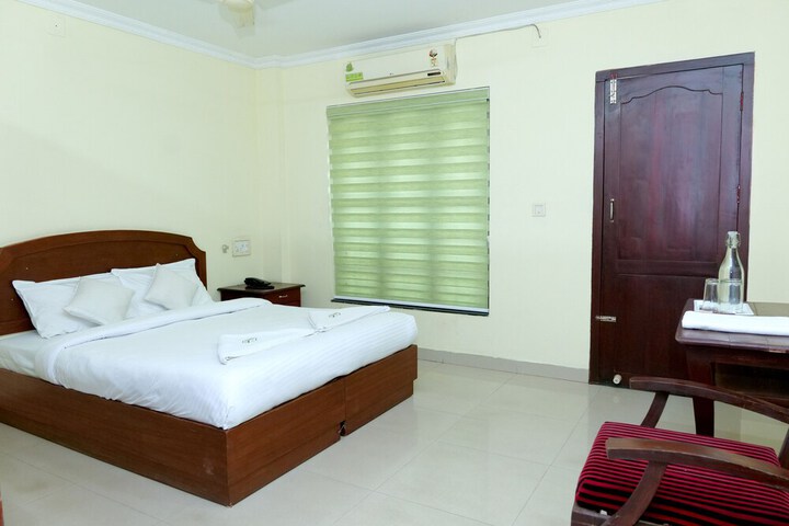 Room 15 of 26