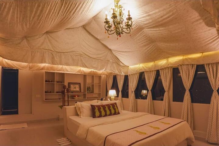 Room 15 of 97