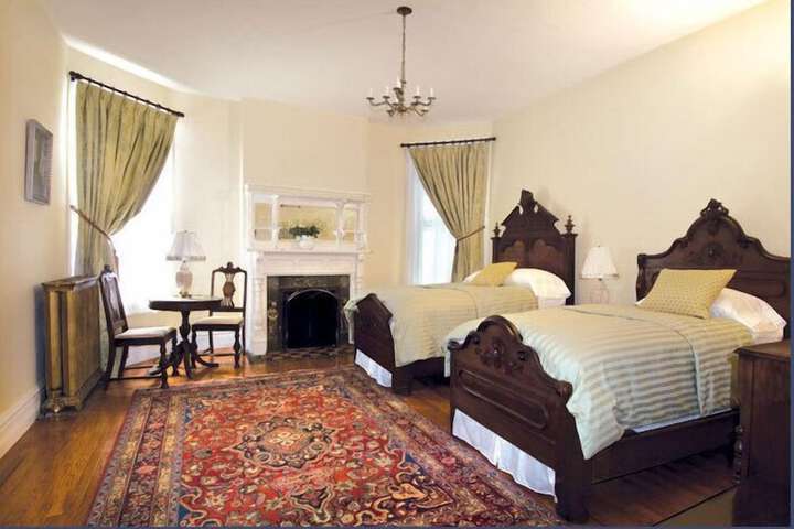 Room 2 of 9