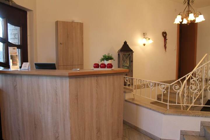 Entrance & Lobby