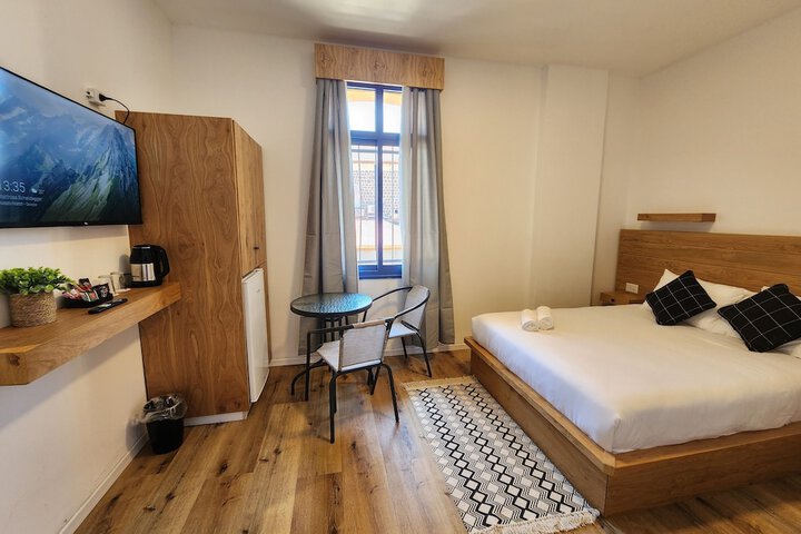 Room 82 of 141