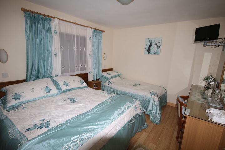 Room 2 of 45