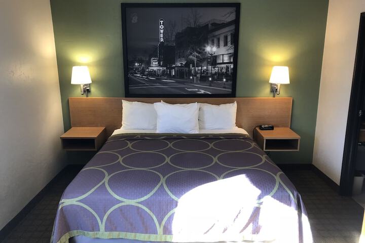 Room 12 of 42
