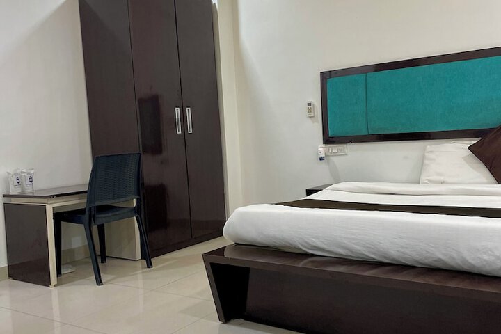 Room 13 of 53