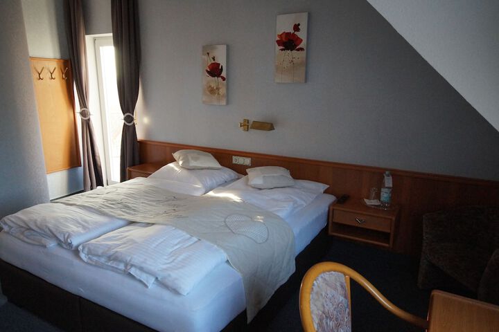 Room 15 of 72