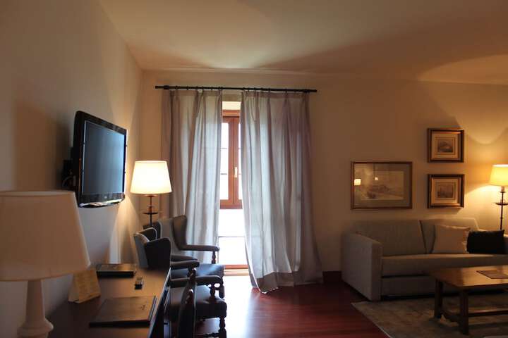 Room 16 of 119