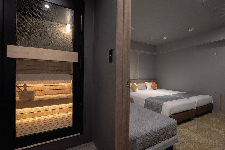 Room 29 of 48