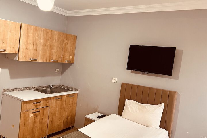 Room 9 of 31