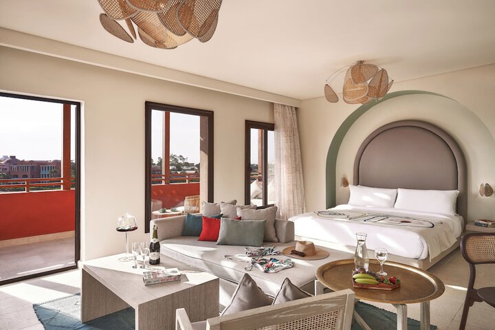 Room 21 of 77
