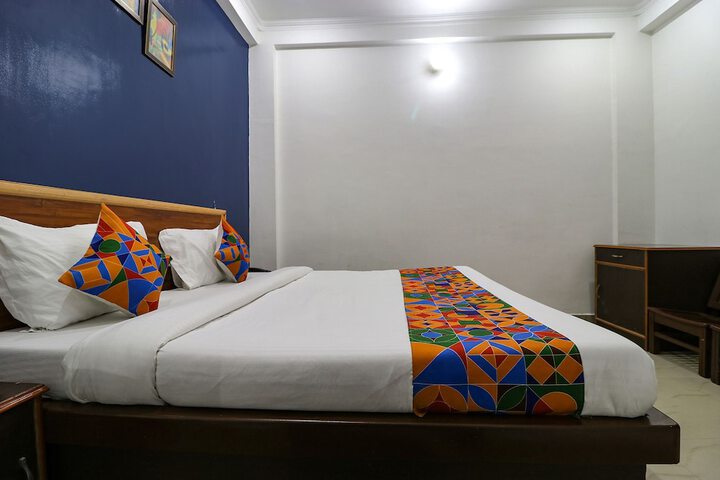 Room 15 of 27