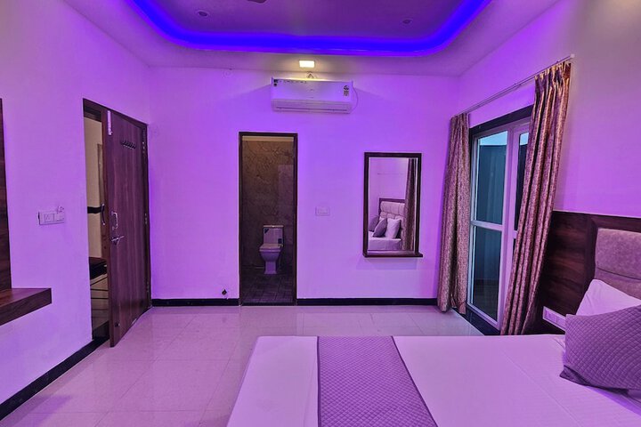 Room 7 of 27