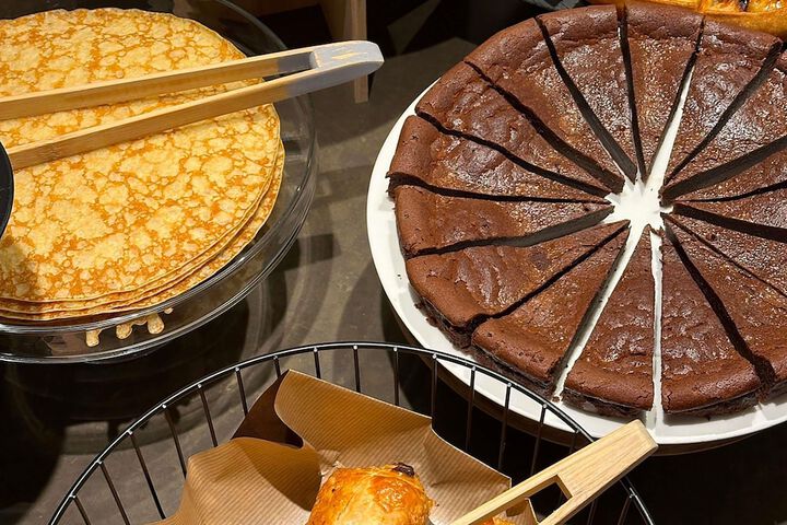 Dining 63 of 87