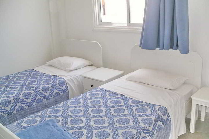 Room 7 of 10