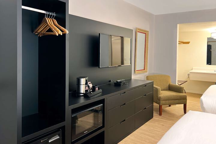 Room 21 of 74