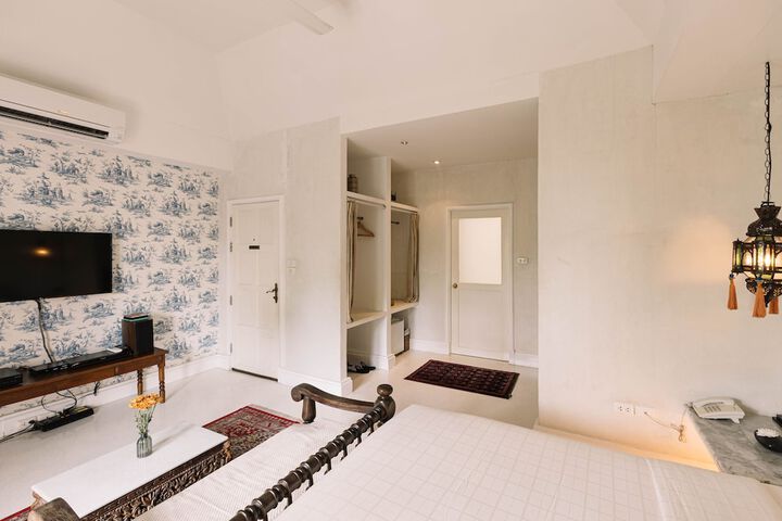 Room 15 of 47