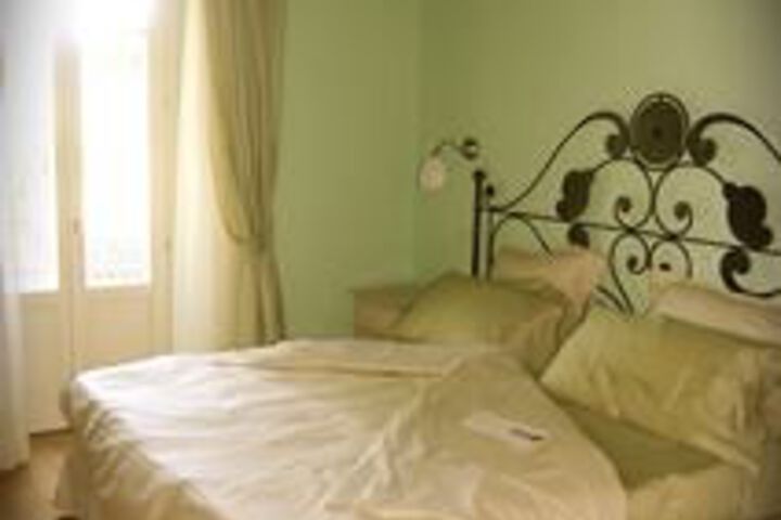 Room 17 of 44